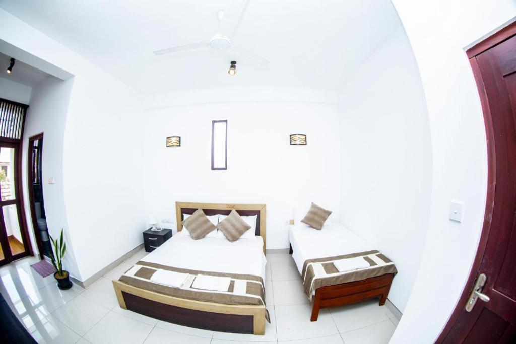 נגומבו Hotel Blue Bird מראה חיצוני תמונה
