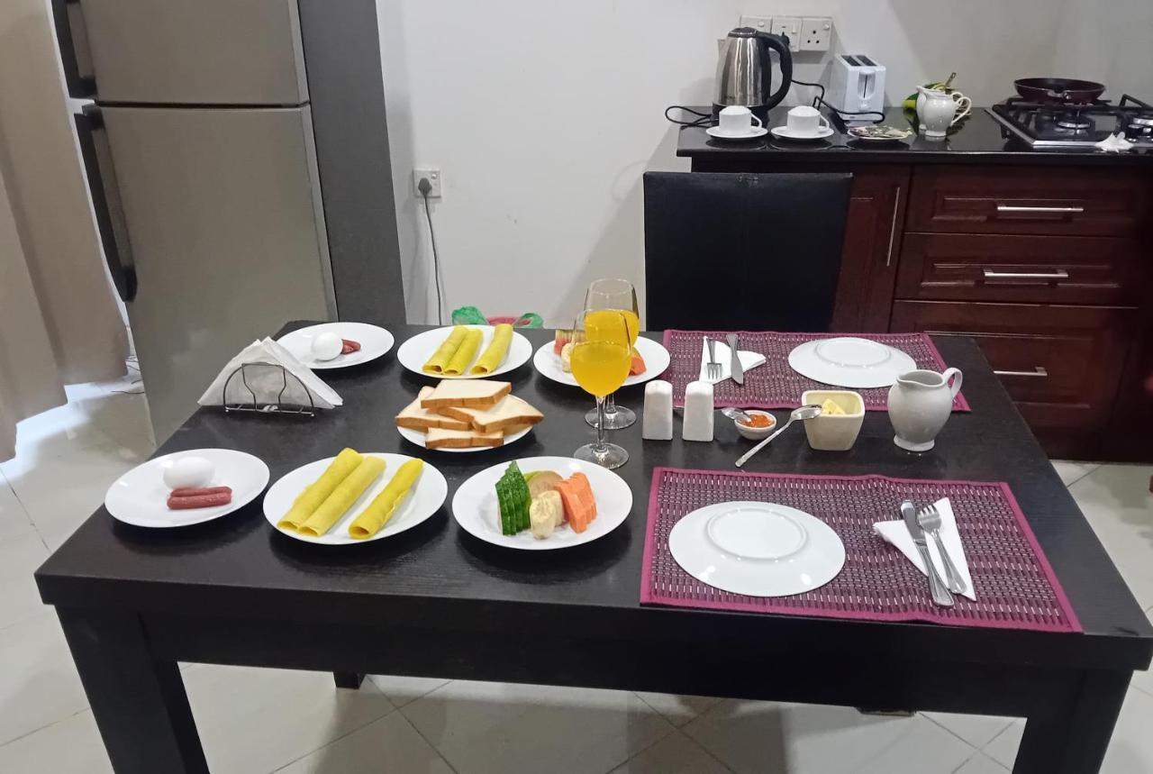 נגומבו Hotel Blue Bird מראה חיצוני תמונה