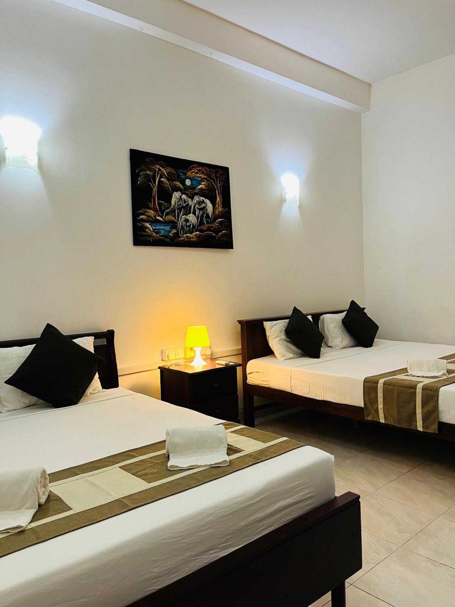 נגומבו Hotel Blue Bird מראה חיצוני תמונה