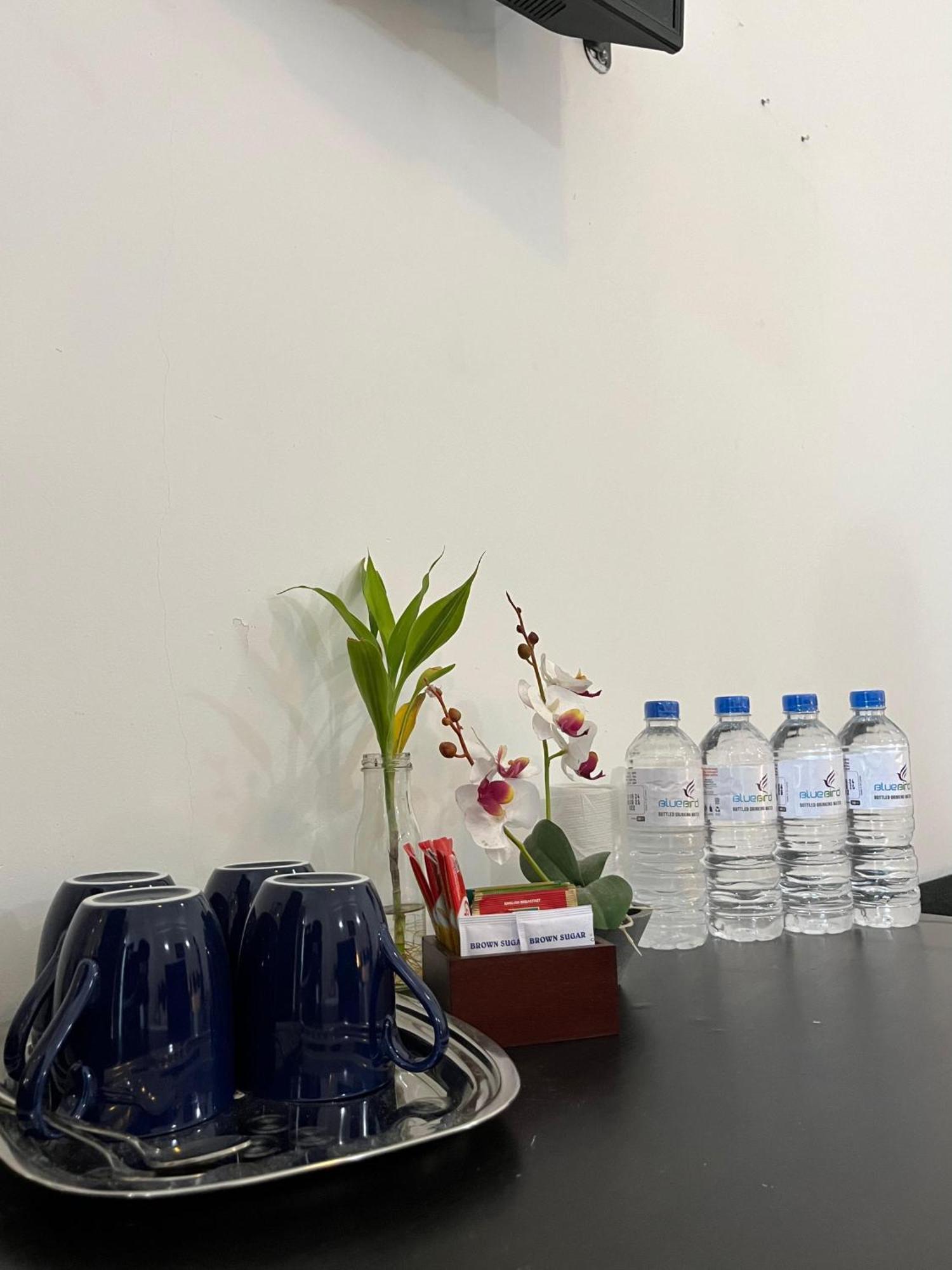 נגומבו Hotel Blue Bird מראה חיצוני תמונה
