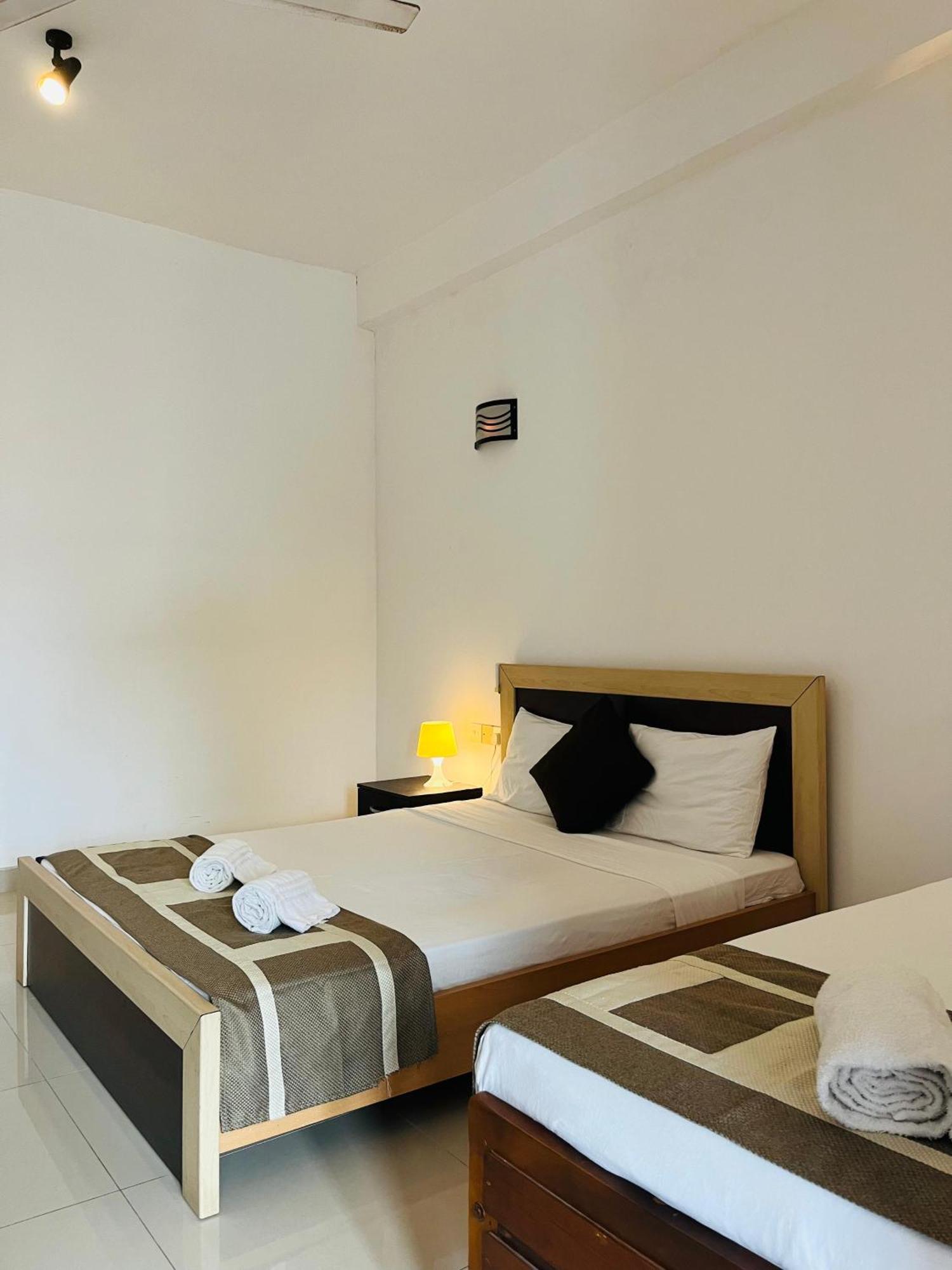 נגומבו Hotel Blue Bird מראה חיצוני תמונה